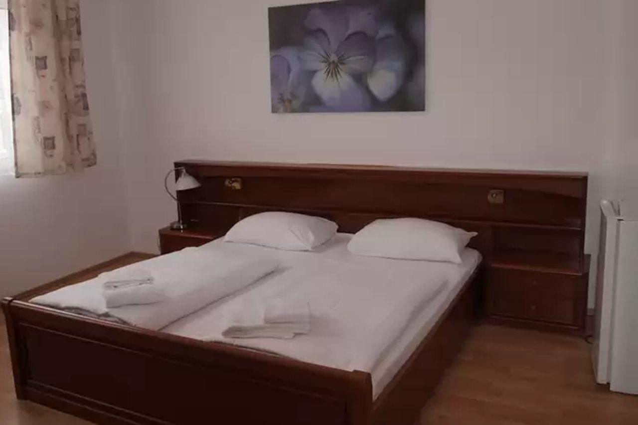 Hotel Peck Bécs Kültér fotó